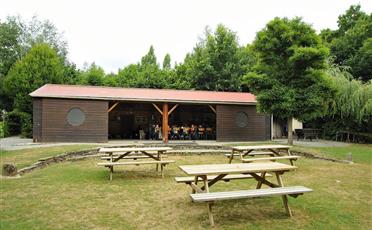 Location salle de réception pour événements privés et professionnels à la ferme de la Maison Neuve à La Ferrière en Vendée - Accueil paysan - La Maison Neuve - La Ferrière