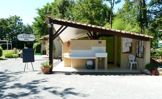 Emplacements camping pour tente et caravane à la ferme de la Maison Neuve à La Ferrière en Vendée