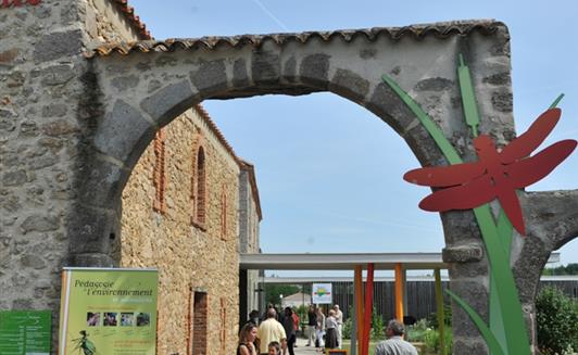 La Maison des Libellules à La Roche Sur Yon proche de la ferme de La Maison Neuve à La Ferrière en Vendée