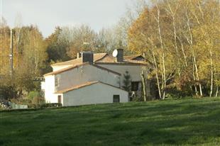 Chambres d'hôtes à la ferme de la Maison Neuve à La Ferrière en Vendée - Accueil paysan - La Maison Neuve - La Ferrière