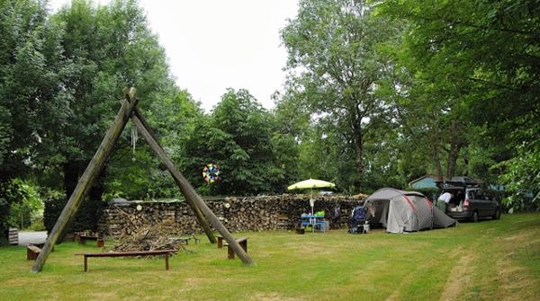 Emplacements camping pour tente et caravane à la ferme de la Maison Neuve à La Ferrière en Vendée - Accueil paysan - La Maison Neuve - La Ferrière